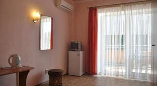 Гостиница Guest House Viktoria Коктебель Стандартный двухместный номер-8